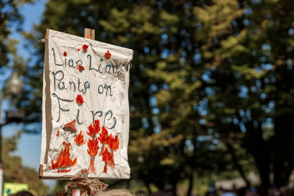 Weekly Book Recommendation Toxic People by Lien ten Brinke –