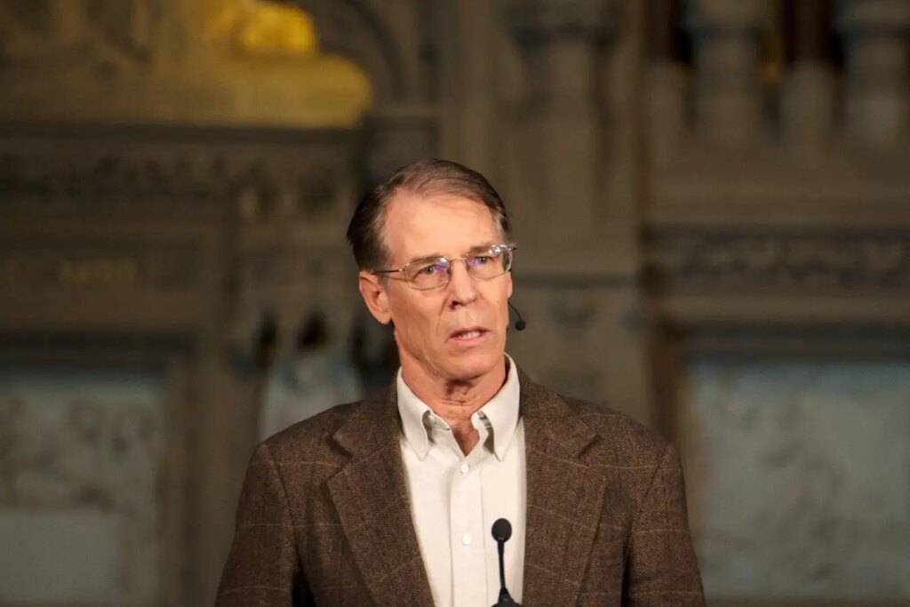 Why Kim Stanley Robinson’s ‘Red Mars’ Remains a Timeless Masterpiece After 34 Years Why Kim Stanley Robinsons Red Mars Remains a Timeless Masterpiece