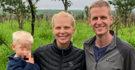 American Doctor Infected with Ebola Evacuates to Germany with Family