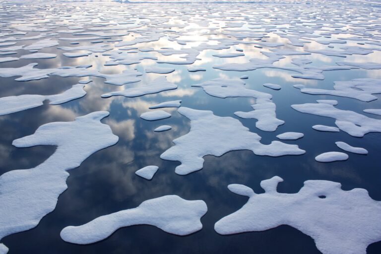 Is the Arctic Ocean Mitigating or Intensifying Global Warming? – Cyworthy Is the Arctic Ocean Mitigating or Intensifying Global Warming –