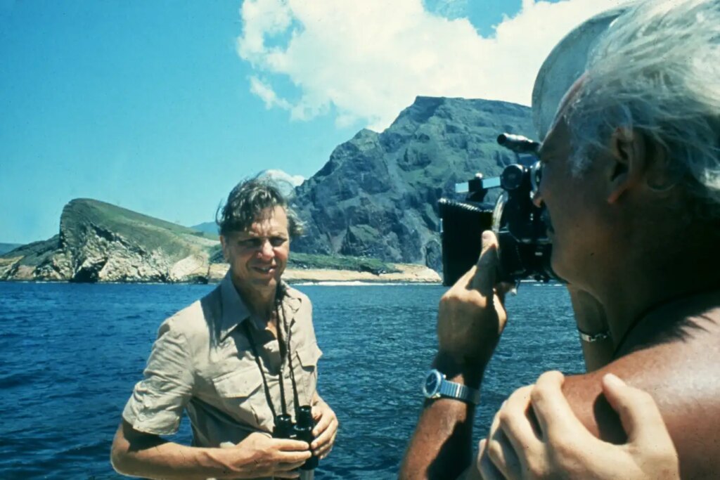 New Scientist Endorses David Attenboroughs Making Life on Earth Documentary