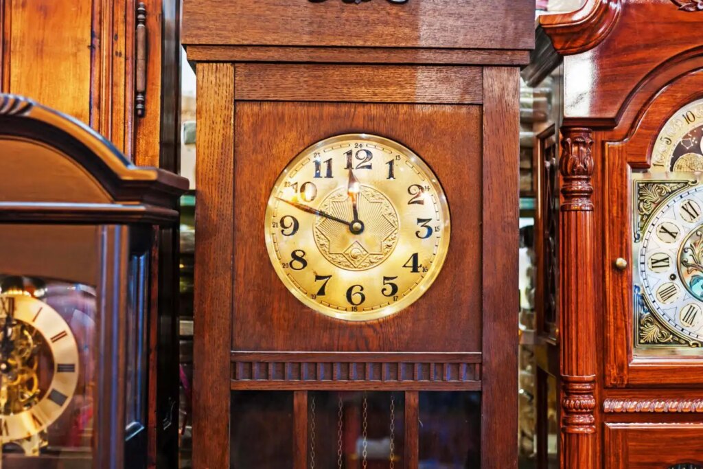 Revolutionary First Quantum Grandfather Clock: Unlocking the Origins of Gravity Revolutionary First Quantum Grandfather Clock Unlocking the Origins of Gravity