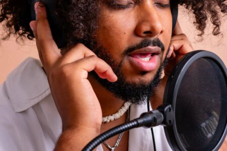 Scientists Discover Vocal Fry is More Prevalent in Men