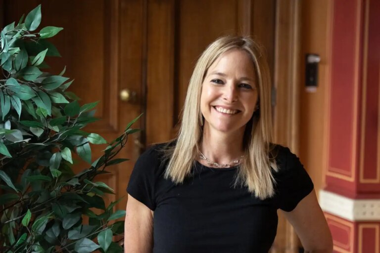 Alice Roberts: Embracing Our Animal Nature – Understanding Humanity’s Roots Alice Roberts Embracing Our Animal Nature – Understanding Humanitys Roots