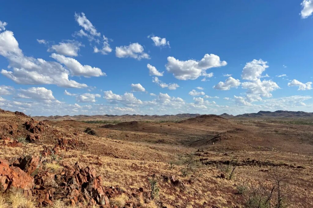 Australia’s Ancient Giant Crater: Possible Oldest Impact Structure on Earth Australias Ancient Giant Crater Possible Oldest Impact Structure on Earth