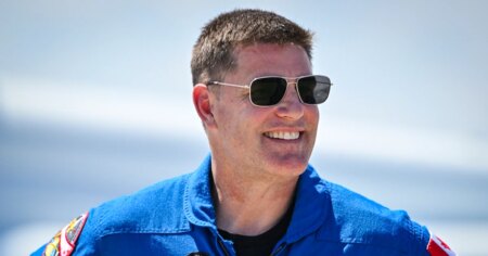 Artemis II Astronaut Jeremy Hansen Steps Down from Full-Time Mission Role Artemis II Astronaut Jeremy Hansen Steps Down from Full Time Mission