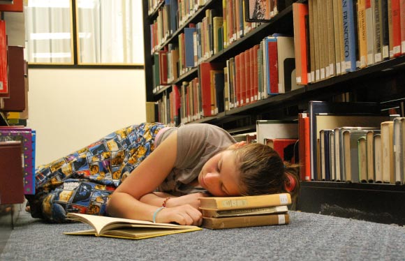 How Just 80 Minutes of Lost Sleep A Night Can Contribute to Weight Gain How Just 80 Minutes of Lost Sleep A Night Can