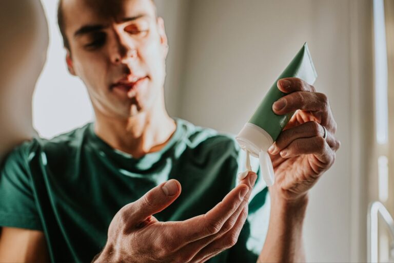 Link Between Certain Moisturizers and Hair Loss: What Scientists Don’t Understand Link Between Certain Moisturizers and Hair Loss What Scientists Dont