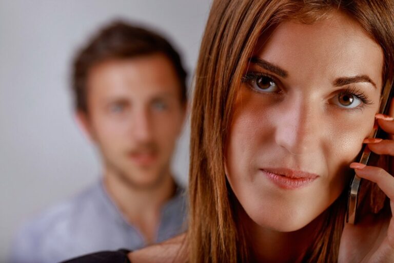 Top 3 Signs You’re in a Relationship with a Narcissist, According to Psychologists Top 3 Signs Youre in a Relationship with a Narcissist