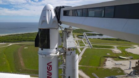 NASA Dragon Dilemma No Clear Solution