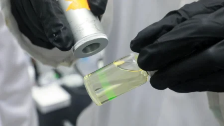 New Nanoparticles Reveal Hidden Chemical Differences