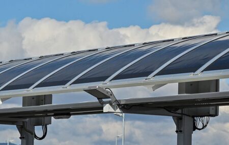 New solar cells generating electricity underwater