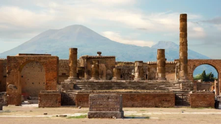 Pompeii Eruption Scientists Gain Insight into Earths History from 2000