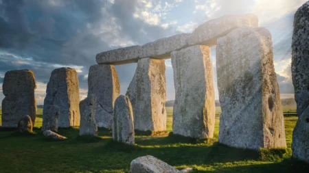 Stonehenge 6 ton Altar Stone Transported by Glacier from Scotland