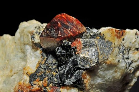 What Causes the Layering of the Earths Crust Cyworthy
