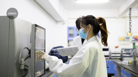 China selects researcher for 15 year major grant