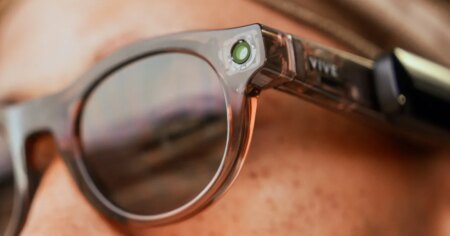 HTC Develops Smart Glasses for Enhanced Privacy