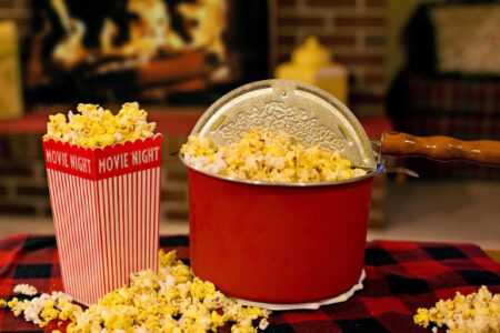 Late Night Snacking Linked to Increased Risk of Liver Disease