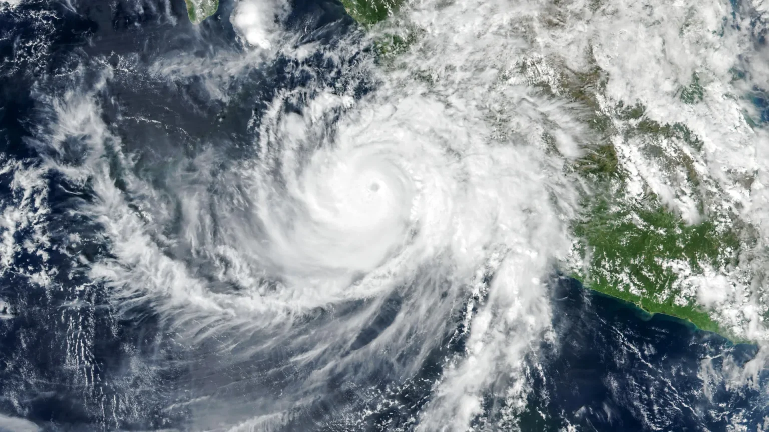 NASA captures strange waves over Hurricane Simon