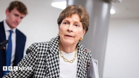US Senators Call for Investigation into Ukraine’s Starlink Regulations US Senators Call for Investigation into Ukraines Starlink Regulations